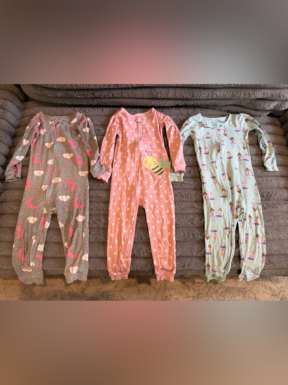 Simple joys Kids' Pink Bee & Gray Cloud Sleep Pajama Bundle - 3 Pack